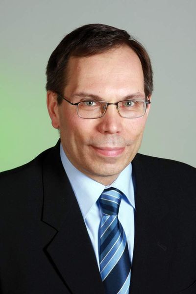 Dr.-Ing. Gerhard Bandow von der Abteilung Instandhaltungslogistik des Fraunhofer-Instituts für Materialfluss und Logistik (IML): „Die Arbeitsteilung kann effektiv und effizient gestaltet werden, dies macht die Automobilindustrie mit ihren Zulieferanten deutlich.“ Bild: Fraunhofer-IML (Archiv: Vogel Business Media)