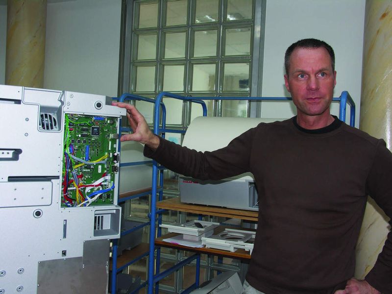 Der Macher: Der Projektleiter Jan Schwinkendorf war maßgeblich an der Entwicklung des Blutgerinnungsmessgerätes beteiligt. (Archiv: Vogel Business Media)