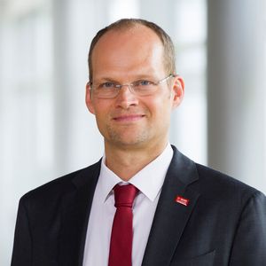Der Aufsichtsrat der BASF SE hat die Bestellung von Dr. Dirk Elvermann bis zur Hauptversammlung 2031 verlängert. (Bild:  BASF)