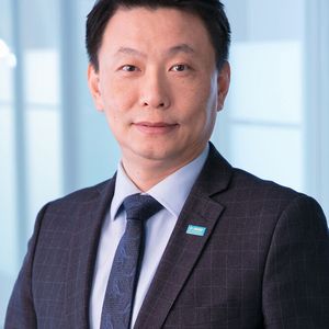 Patrick Zheng Yu Zhao übernimmt die Leitung der neuen BASF-Geschäftseinheit Global Automotive OEM Coatings Solutions mit Sitz in Hongkong. (Bild:  BASF)