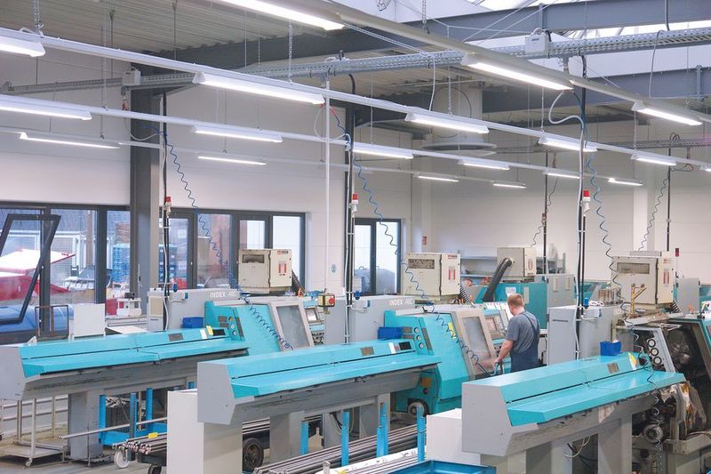 Bei durchschnittlich 10 % Wachstum steigt die Komplexität von Planung und Verwaltung – und in den Hallen muss jeder Platz genutzt werden. (Stero)