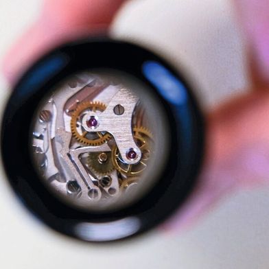 Ein kleiner Einblick in eine große Tradition – das Uhrwerk Kaliber 248 von Landeron Swiss Movements. Gegründet von den Brüdern Auguste und Charles Hahn am 1. Januar 1883 und heute eine der ersten Adressen für zuverlässige und bezahlbare Uhrwerke in vielfältigem Design. (Bild: Chiron Group)