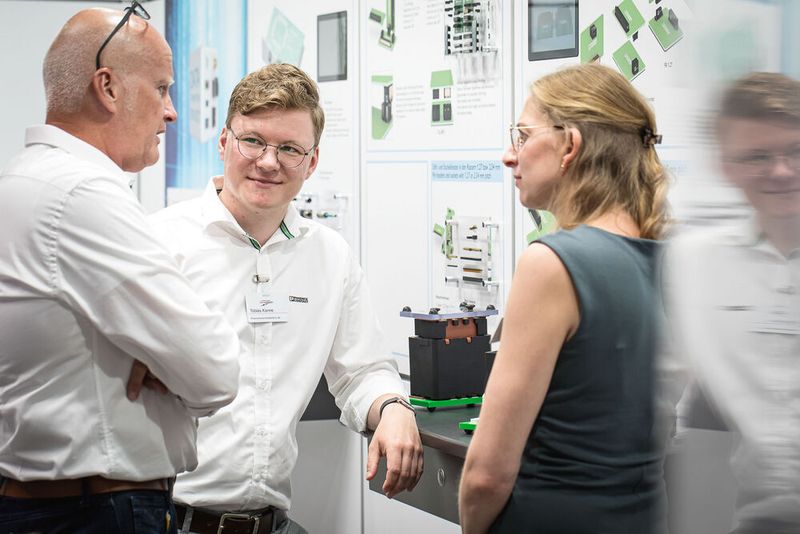 Steckverbinderkongress 2023 Tag 2: Kongress mit Trendthemen von PCF über DC-Steckverbinder, Hybridsteckverbinder, Qualifizierung, Single Pair Ethernet, Hands-on Workshops bis zu 3D-Druck und Konfektionierung. (Bild: Stefan Bausewein)