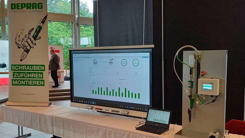 Deprag informierte über seine Lösungen in der Schraub- und Zuführtechnik. Zu sehen gab es auch das neue Leichtbau-Schraubfunktionsmodul (SFM) für die Anbindung an Leichtbauroboter in der Montage. (Bild: D.Quitter/Deprag)
