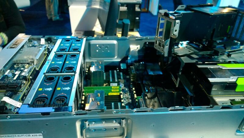 Der höhere Poweredge R940xa fasst bis zu vier Tesla- oder acht FPGA-Karten. Beiden Servern gemeinsam sind die vier Xeon-Prozessoren. (Vogel IT-Medien)