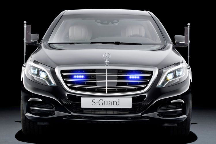 Den höchsten CO2-Ausstoß leistet sich der Dienstwagen von Hannelore Kraft (Nordrhein-Westfalen). Die Langversion des Mercedes-Benz S600 mit Sonderschutz bringt es auf 268 Gramm pro Kilometer. (Foto: Daimler)