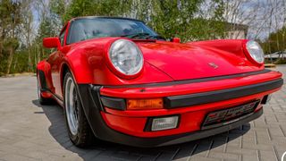 Der Porsche 911 Turbo von 1987 gehörte einst dem verstorbenen „Fast & Furious“-Darsteller Paul Walker. Derzeit kann das Auto ersteigert werden.  (Bild: Kickdown)