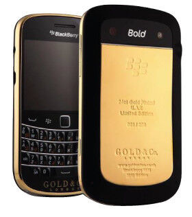 Von der Firma Gold & Co. veredelt: Blackberry mit Goldüberzug. (Bild: Gold & Co.)