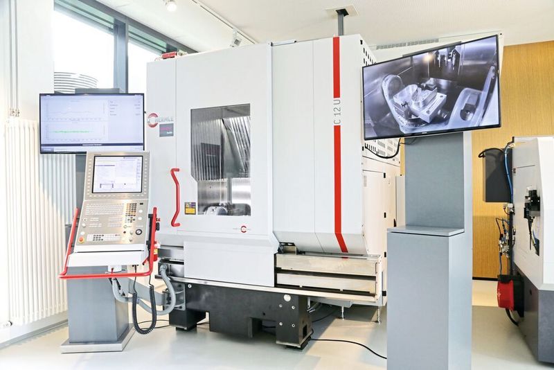 Im Tech-Center bei Blum-Novotest in Grünkraut werden verschiedene Anwendungen der Messtechnik-Lösungen von Blum-Novotest in den Werkzeugmaschinen demonstriert. (Anne Richter, SMM)