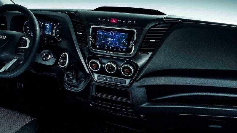 Alexa versteht Begriffe wie Ölstand, Reifendruck oder Treibstoff sparen und weiß sie zu deuten. (Bild: ampnet/Iveco)