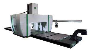 Die Uniport 7000 ist eine Grossmaschine in Gantry-Bauweise und möglicherweise die grösste ausgestellte Maschine auf der EMO. Ein Anwenderbericht bei Stadler Rail hierzu in SMM 16/2011 oder unter www.smm.ch, Stichwort «Unisign».  (Bild: Unisign)