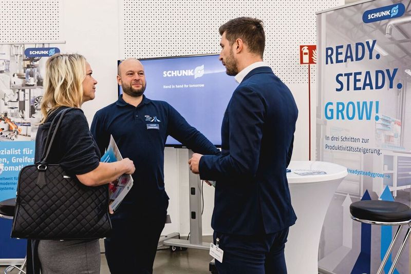 Auf der gemeinsamen Ausstellerfläche mit dem Konstruktionsleiterforum war unter anderem Schunk vertreten.  (Bild: Stefan Bausewein)