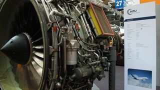 Rien de tel qu'un beau réacteur pour attirer le public. (Image: MSM)