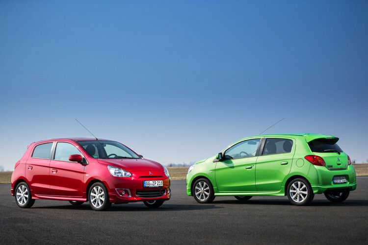 Herstellerangaben zufolge verbraucht der Space Star im Drittelmix nur 4,0 bis 4,4 Liter Super auf 100 Kilometer. Der CO2-Austoß der beiden Euro 5-Motoren liegt zwischen 92 und 101 Gramm/Kilometer. (Foto: Mitsubishi)