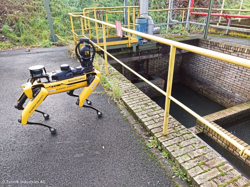 Zum Einsatz kommt der vierbeinige mobile Roboter „Spot“ von Boston Dynamics. (Bild: Evonik)