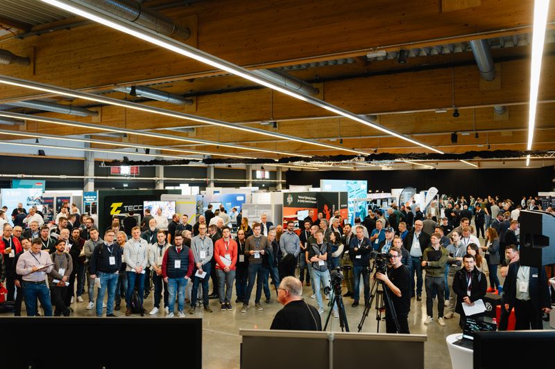 Großer Andrang beim Live-Zone Vortrag von Stahlwille. (Bild: tinografiert)