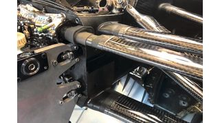 Aufhängungsdichtung und Rahmen für Tests, gefertigt mit Polyurethanguss aus Figure-4-Eggshell-AMB 10 bzw. mit selektivem Lasersintern aus DuraForm PA. (Bild: 3D-Systems)