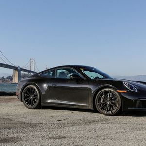 Die meiste Zeit hat Alex Ernst, Entwicklungsleiter bei Porsche, keine Zeit, sich für die Reize der Region zu interessieren.(Bild:  Porsche)