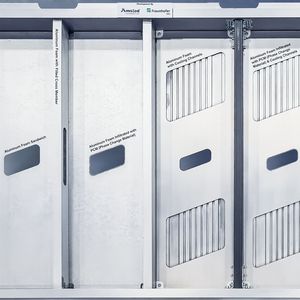 Möglicher Gehäuseaufbau. In den vier Kammern von links nach rechts: reines AAS, AAS mit infiltriertem PCM, AAS mit Kühlstruktur, AAS mit Kühlstruktur und PCM.(Bild:  Fraunhofer IWU)