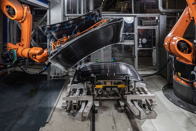 With over 400,000 3D-printed parts produced globally, BMW continues to scale additive manufacturing for both vehicle components and production tools such as advanced grippers. (Source: Harry Zdera/ BMW Group)