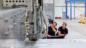 V-shaped grooves, known as riblets, are directly incorporated into the paint. They reduce overall drag by 50 percent, resulting in significant fuel savings. (Image:Trumpf)