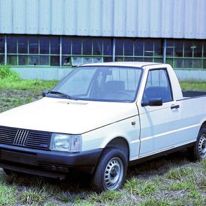 Auch ein Pritschenwagen war in Südamerika zu haben.(Bild:  Fiat)