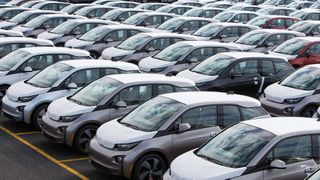 In Deutschland sind immer mehr Pkw zugelassen, der Bestand wächst aber nur noch langsam. (Bild: BMW)