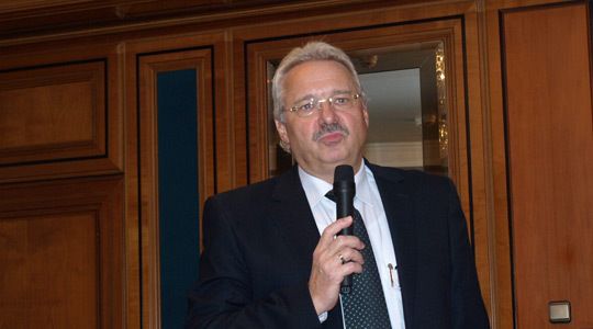 Siegfried Kronmüller gibt den Teilnehmern einen Überblick über die aktuelle Marktentwicklung aus seiner Sicht. (Archiv: Vogel Business Media)