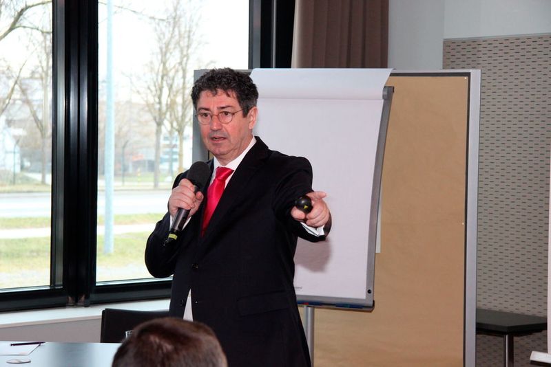 So hatte auch Wilfried Reiners (PRW Rechtsanwälte) zahlreiche Zuhörer in seinen beiden Keynotes 