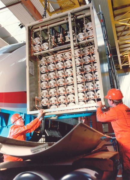 Bild 14: Leistungskondensatoren im ICE (Siemens Archiv)