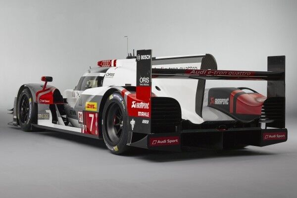 Der neue Audi R1 e-tron quattro für die Saison 2015: mit einem verbesserten Hybridantrieb, dessen Energiespaicher von 2 auf 4 Megajoule verdoppelt wurde (Bild: Audi Motorsport)