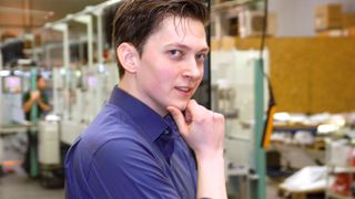 "Rundschalttische waren für uns Neuland. Doch dank der guten Beratung von Weiss konnten wir uns dennoch ganz auf unsere Prozesse konzentrieren": Anton Jost, Projektleiter für die EcoBinder-Bindemaschine bei Kugler-Womako.  (Bild: Weiss)