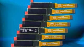 Micro-OLED-Displays: Sie sind 1,3 mm dick und mit einem Flexkabel ausgestattet.  (Electronic Assembly)