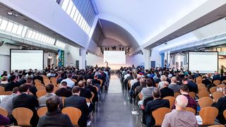 Im vergangenen Jahr besuchten rund 680 Teilnehmer die Würzburger Karosserie- und Schadenstage. (Bausenwein)