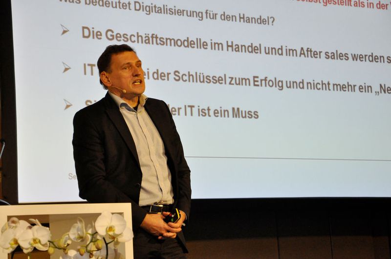 Zusätzliche Aspekte präsentierte Wolfram Müller von der VAPS. Er erläuterte die Grundzüge echter IT-Sicherheit. (Grimm / »kfz-betrieb«)