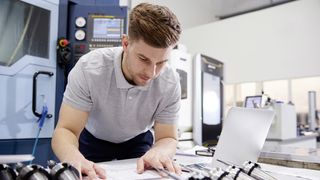 2D-Zeichnungen sind in Fertigung und Herstellung weiterhin ­bedeutend.
 (Bild: Freepik)