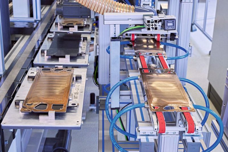 Die Fertigung von Brennstoffzellen bei BMW.  (Bild: BMW)