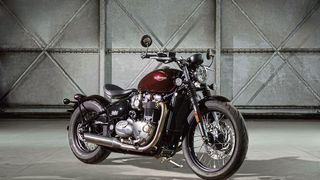 Der Motorrad-Hersteller Triumph hat sein Produktportfolio im Bereich der Verbindungselemente neu gestaltet. Ein Schwerpunkt lag dabei auf dem Schraubenkopf-Design. (Triumph)