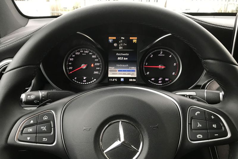Je nach Fahrweise sind so zumindest theoretisch die nächsten 800 Kilometer zu schaffen. (Michel / »kfz-betrieb«)