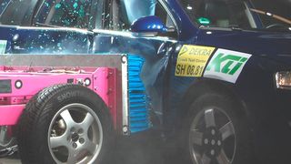 Das KTI hat untersucht, wie sich eine Reparatur, die nicht nach Herstellervorgaben durchgeführt wurde, auf die Crashsicherheit auswirkt. (Bild: KTI)