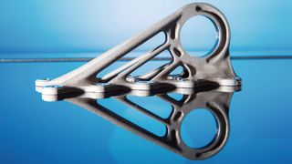 Dieser Kabinenhalter, fachsprachlich Bracket, ist für den Airbus A350 XWB aus Titan mittels Lasercusing hergestellt worden. (Bild: Airbus)