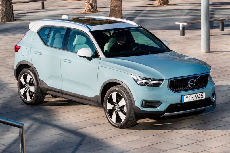 Das optional erhältliche Panoramadach sorgt für ein luftiges Raumgefühl. (Volvo)