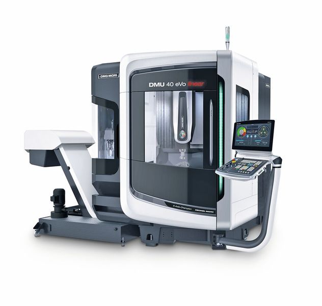 Bauteile wie Knie­implantate aus Cobalt-Chrom werden auf einer DMU 40 eVo linear in der 5-Achs-Simultanbearbeitung hochproduktiv hergestellt. (DMG Mori)