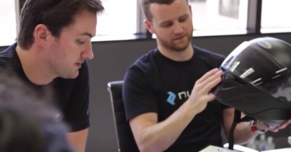 mit der Produktion und Auslieferung von Nuviz Ride:HUD im Sommer 2014 zu beginnen (Bild: Nuviz)