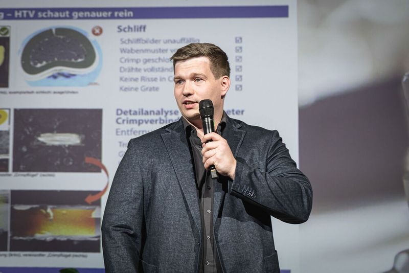 Anwenderkongress Steckverbinder 2023: Tag 1 mit Basisseminaren, Podiumsdiskussion und Posterslam. (Bild: Stefan Bausewein)