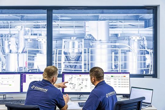 Der Einstieg in die volldigitalisierte Anlage gelingt mit dem eigens entwickelten Namiq-Ökosystem ganz leicht.(Bild:  Zeppelin Systems)