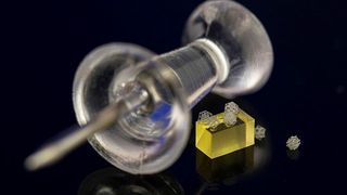 acadm-bild3-002 (Quelle: Boston Microfabrication)