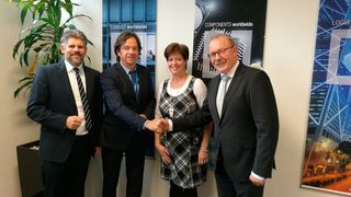 Rutronik und Fischer schließen weltweite Kooperation: v.l. Martin Unsöld, Produktbereichsleiter Relais, Sicherungen, Schalter, Thermomanagement Rutronik, Detlef Hardt, Kaufmännischer Leiter, Business Manager, Prokurist bei Fischer Elektronik, Alexandra Volkmer, Product Sales Manager Thermomanagement Rutronik, und Günter Wolfensberger, Product Marketing Director Rutronik, bei dem Kooperationsbeschluss. (Rutronik)