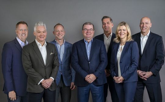Oxea komplettiert sein Global Leadership Team. v.l.n.r: Scott Farmer (CSCO), Ed Ray (CFO), Bastian Kuhl (Chief Transformation Officer), Michael McHenry (CEO), Dr. Albrecht Schwerin (COO), Christina Fuchs (CHRO), David Muldoon (CCO).(Bild:  Oxea)