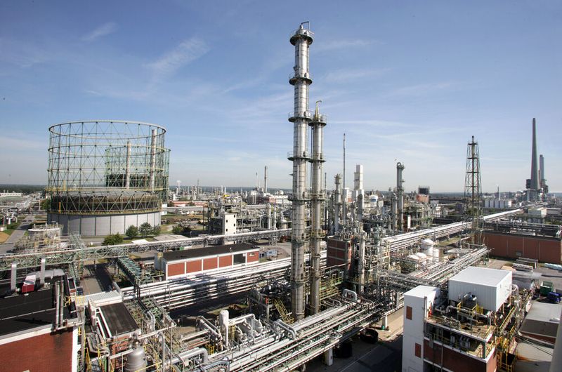 Chemiepark Marl - Evonik ordnet sein Geschäft mit Hochleistungskunststoffen der Polyamid-Gruppe neu. (Evonik)